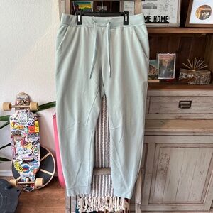 Lululemon men’s city sweat joggers size Large
